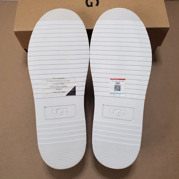 UGG Alameda Spotty Slip On - Picture 12 of 16